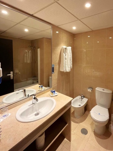 1 Bedroom Quadruple Apartment with balcony