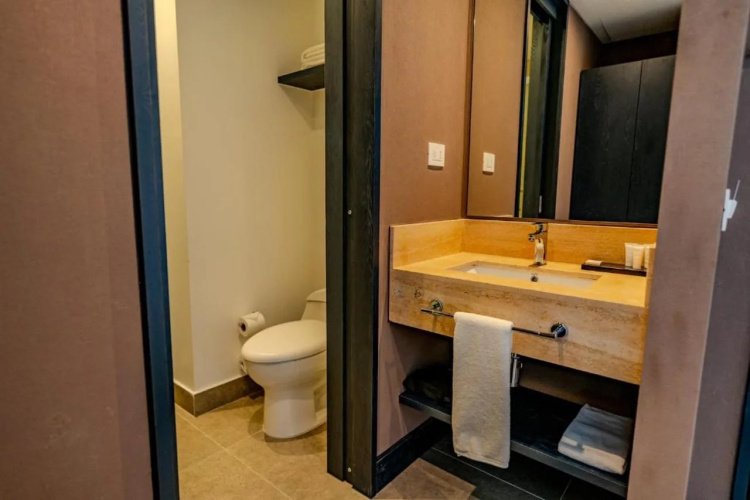 Hampton by Hilton Santiago Las Condes photo 12