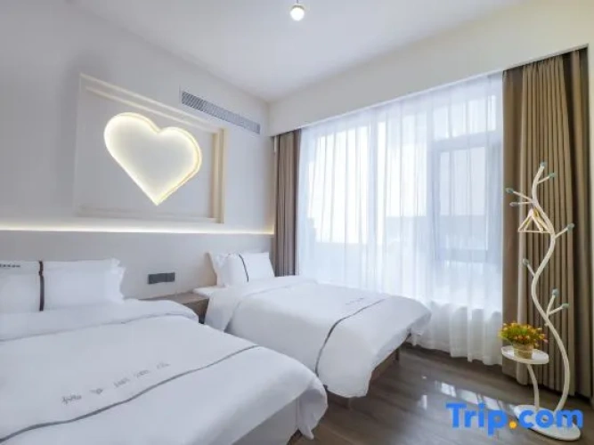 2 Bedrooms Suite