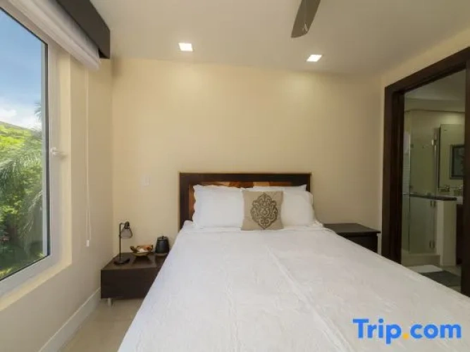 3 Bedrooms Apartment