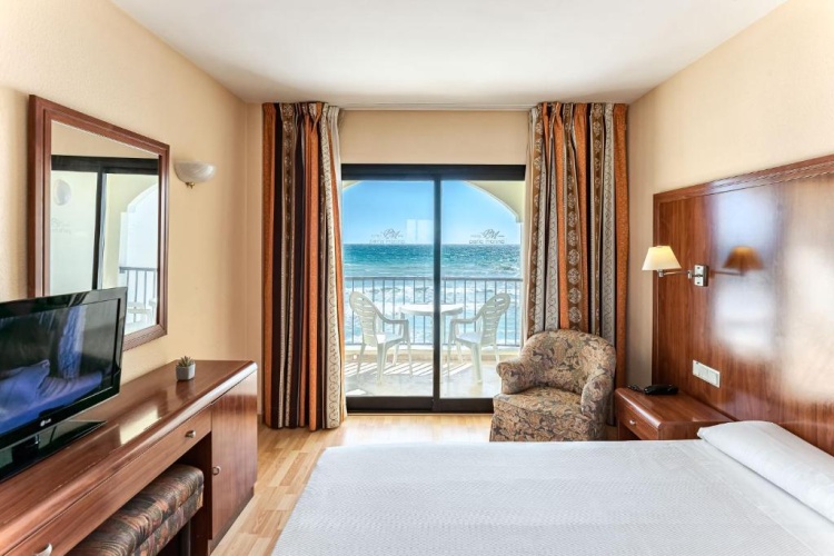 Standard Double room with sea view
