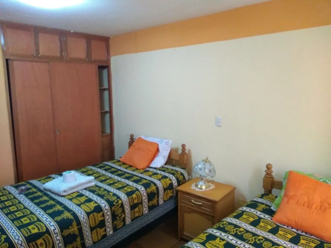 Hostal Vista al Lago