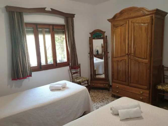 3 Bedrooms Cottage