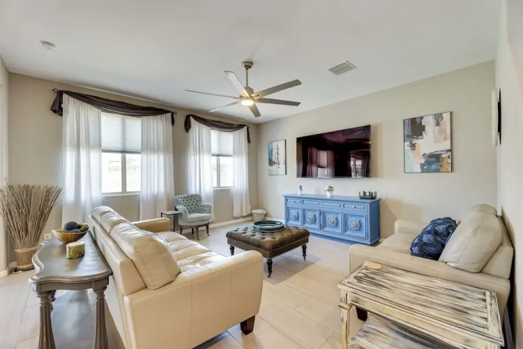 4 Bedrooms Cottage