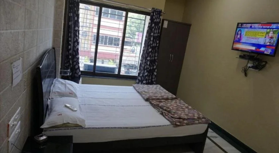 Hotel Gujrat