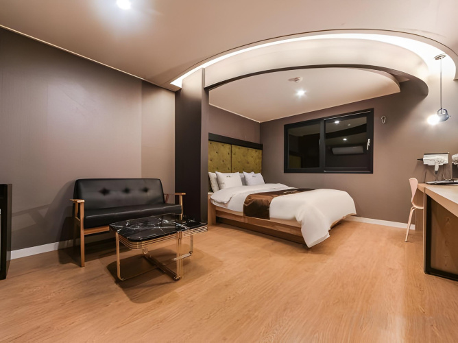 Forest 701 Hotel