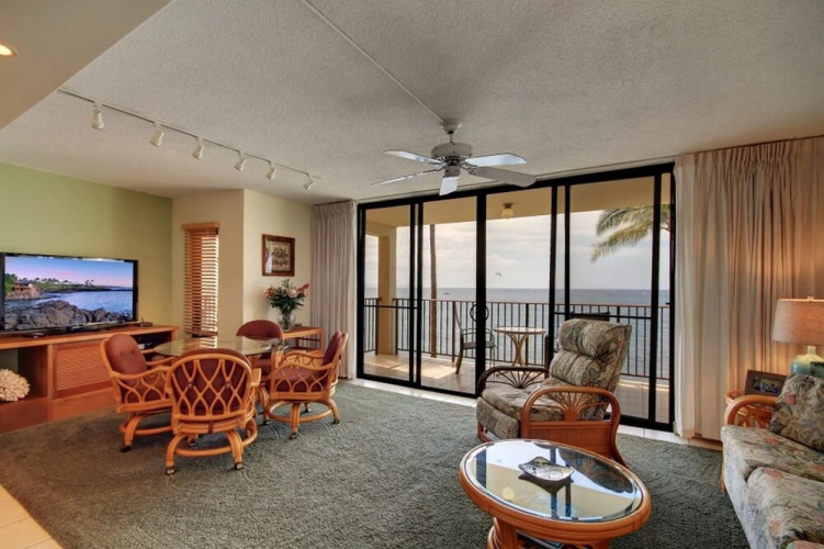 Kihei Beach #405 by Ali'i Resorts