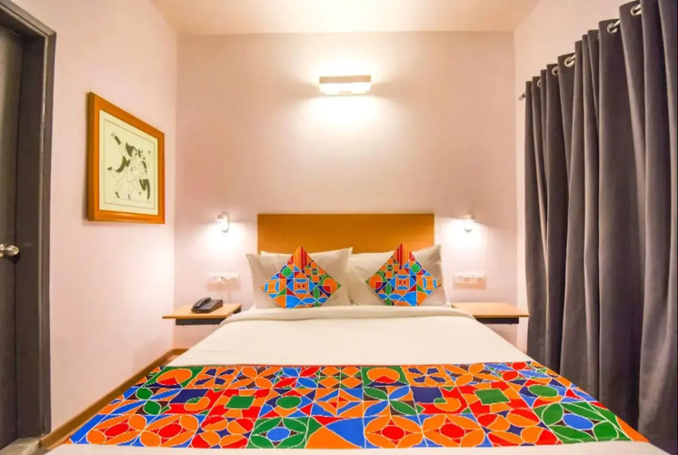 Fabhotel Heera Holiday Inn