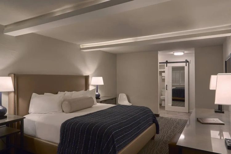 Standard Double room with pool view