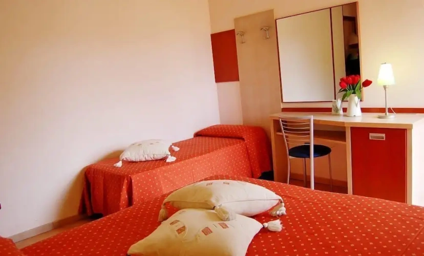 Standard Triple room with balcony