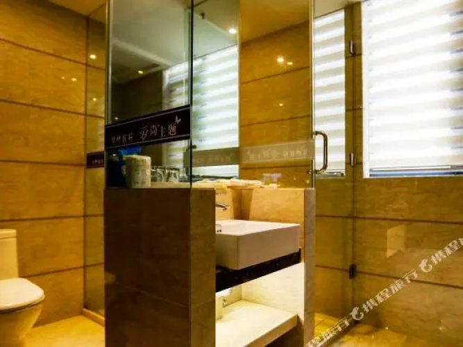 Deluxe Double Suite