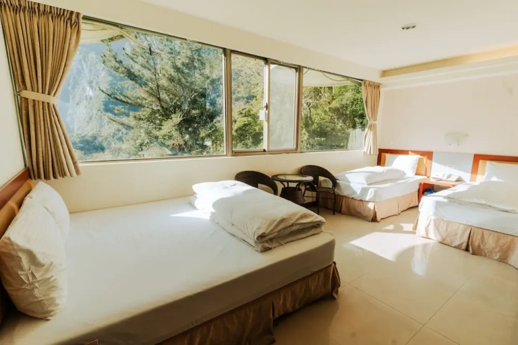 Classic Quadruple room