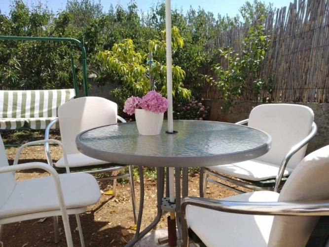 Studio with garden view