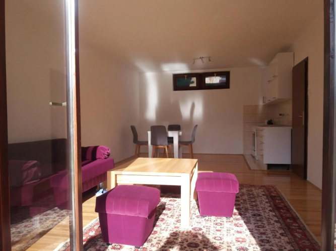 Honey Apartments