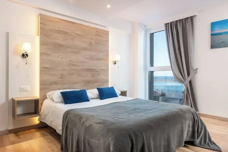 Family Studio beachfront