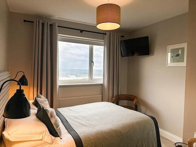 Beach House Hotel