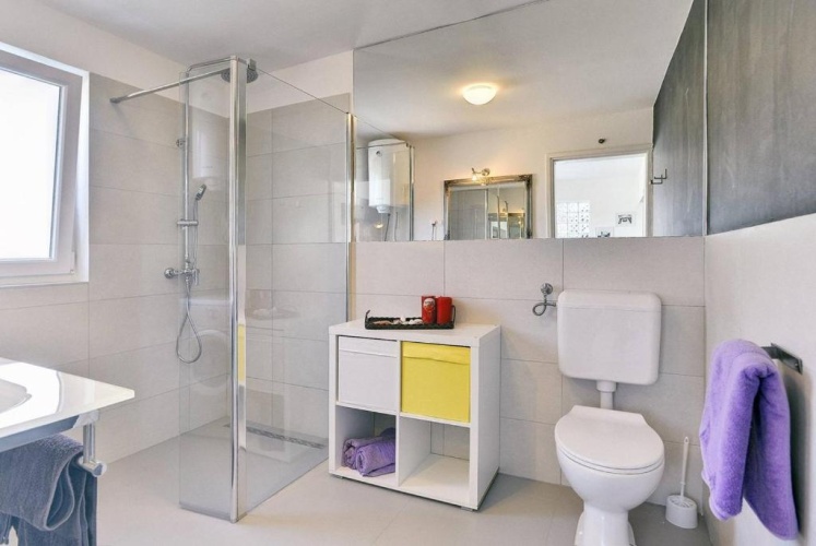 2 Bedrooms Cottage