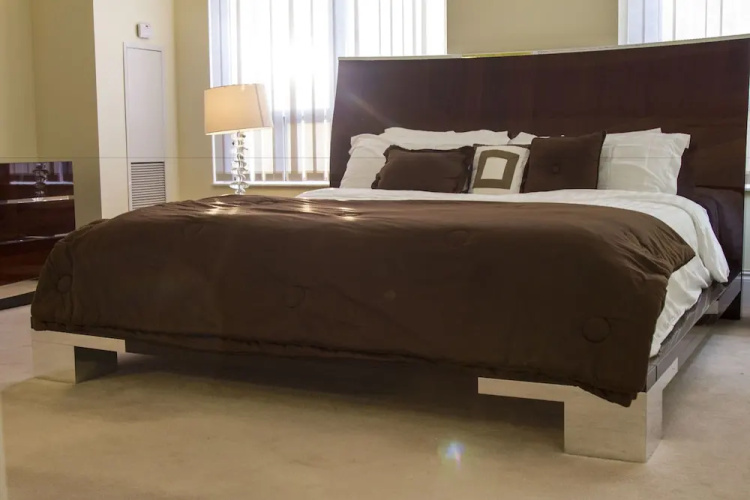 Luxury Penthouse Suite