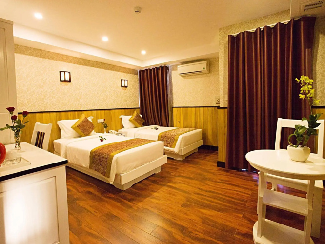 Golden Rain 2 Hotel