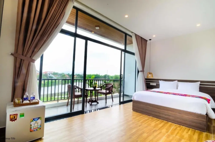 Deluxe Double room with balcony and with garden view