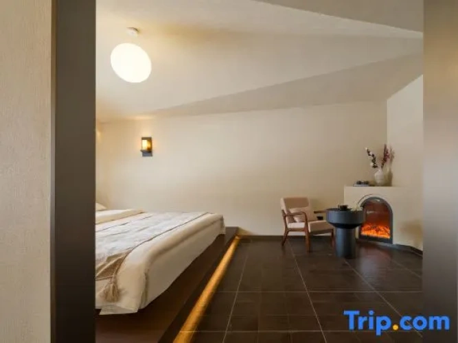 Standard Double room with land view