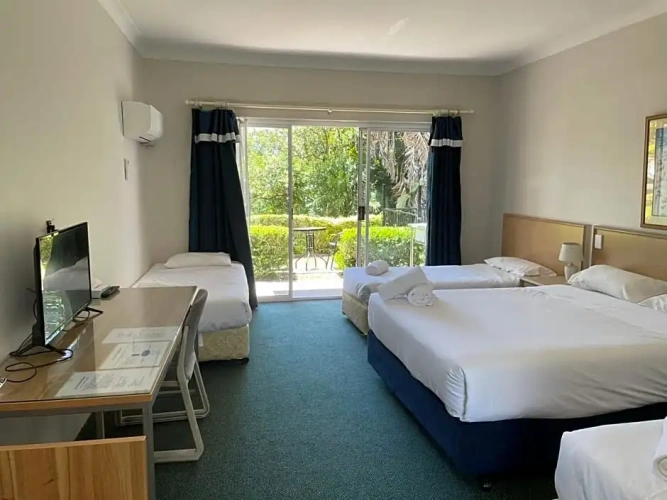 Standard Double room with view