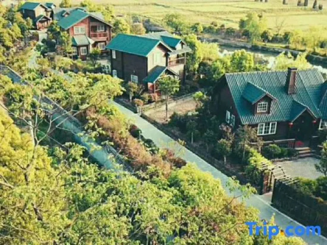Tiantai Feitou Chalet