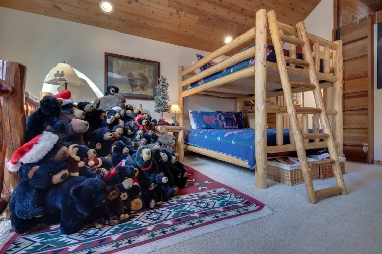 Diamond Peak 2 3 Bedroom Home