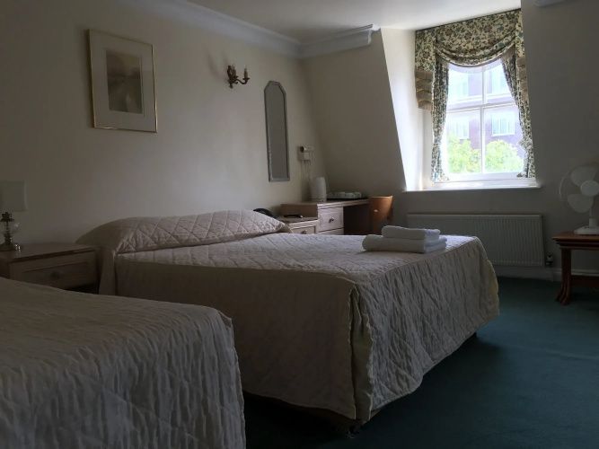 Brompton Hotel