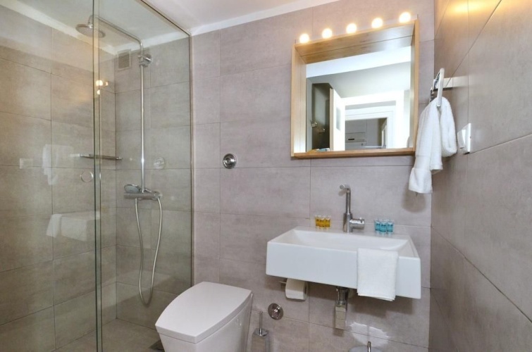 Thiseio a vintage apartment