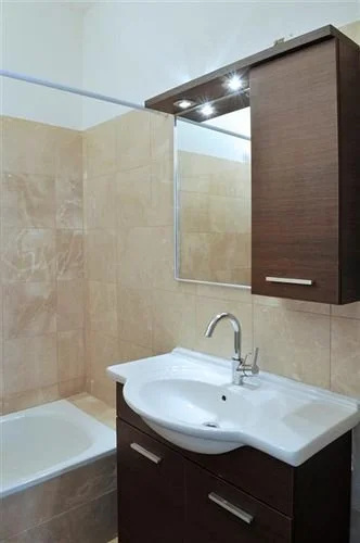 Geula Suites Hotel