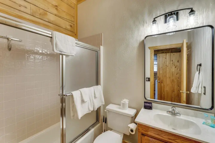Spacious Angel Fire Cabin w/ Mtn Views & Fire Pit