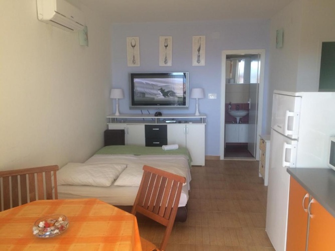 1 Bedroom Apartment with sea view