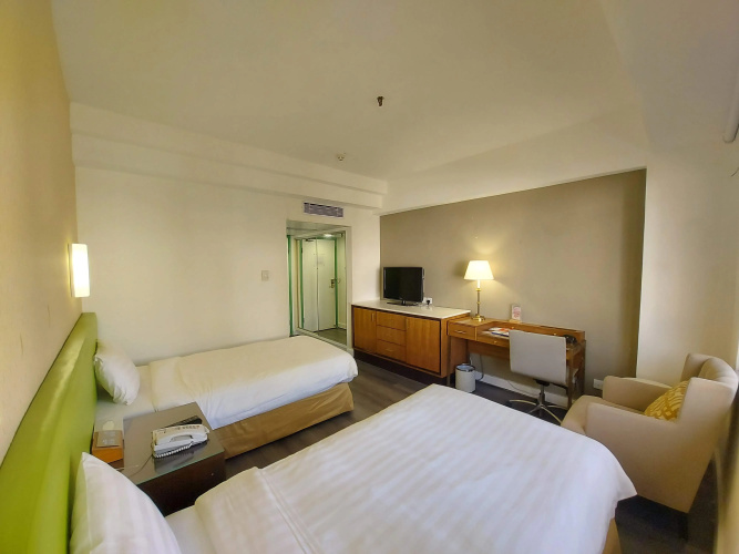Silvermine Beach Resort