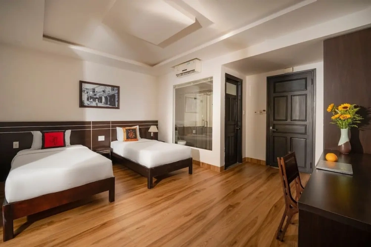 Deluxe Twin room with balcony
