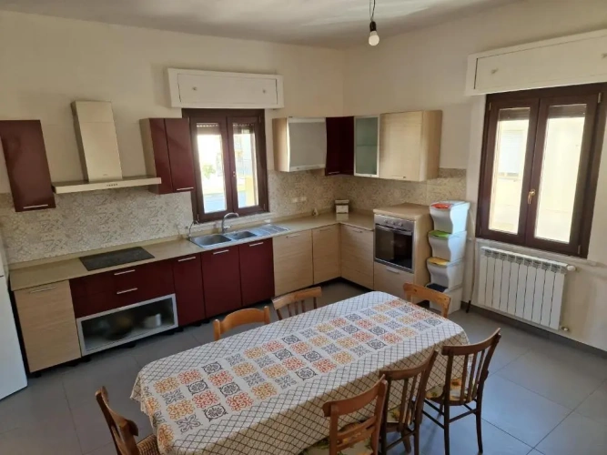 3 Bedrooms Apartment