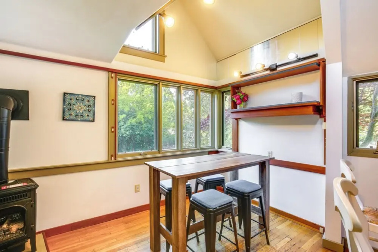 Spacious Eugene Home w/ Patio - Walk to UO Campus!