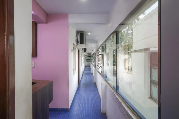 OYO 65828 Pondy Guest House
