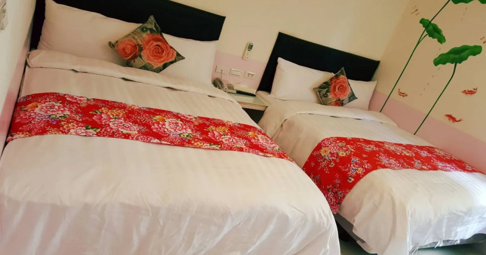 Happy Holiday Hotel