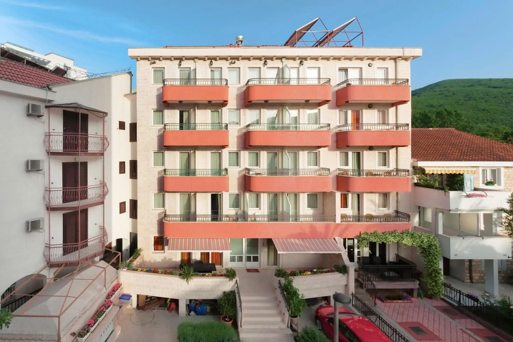 Ivona Apartments