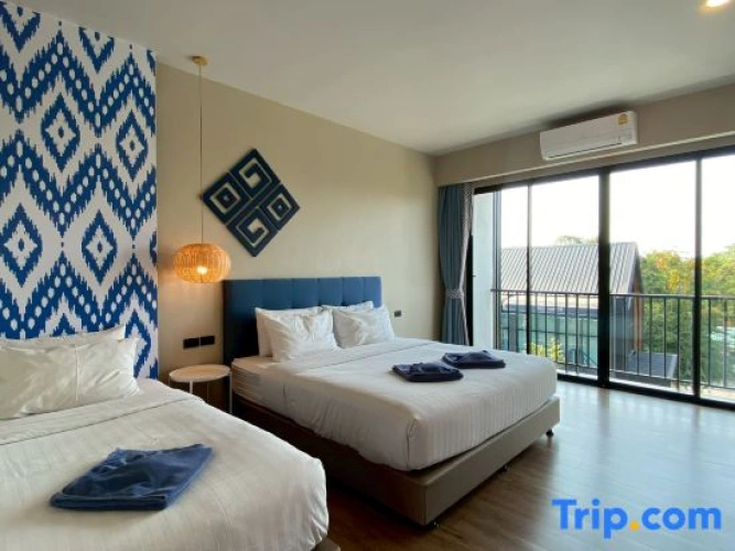 Standard Double room with pool view