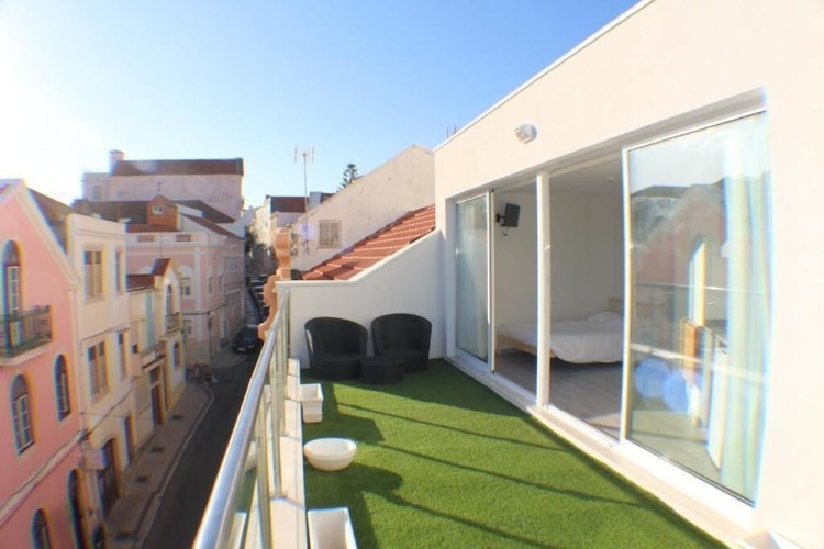 Suite with balcony and with city view