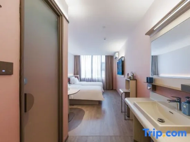 Business Twin room