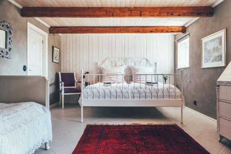 Standard Twin room with view
