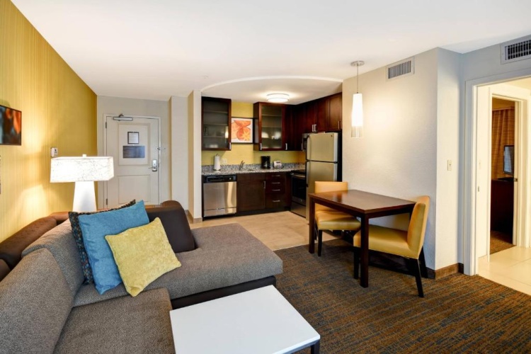 1 Bedroom Suite