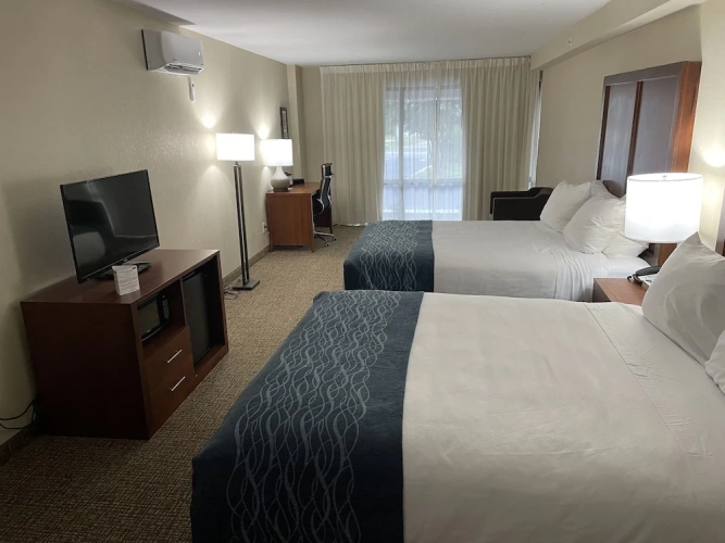 Quadruple Suite with balcony