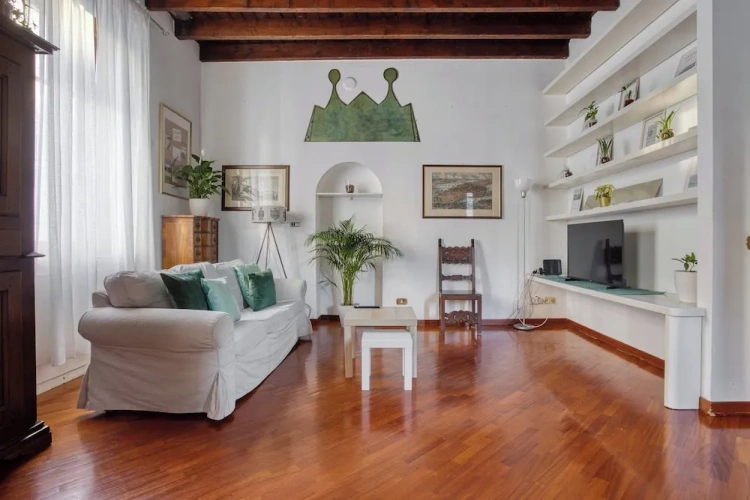 2 Bedrooms Apartment