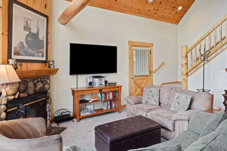 Wren 2 Bedroom Home by RedAwning