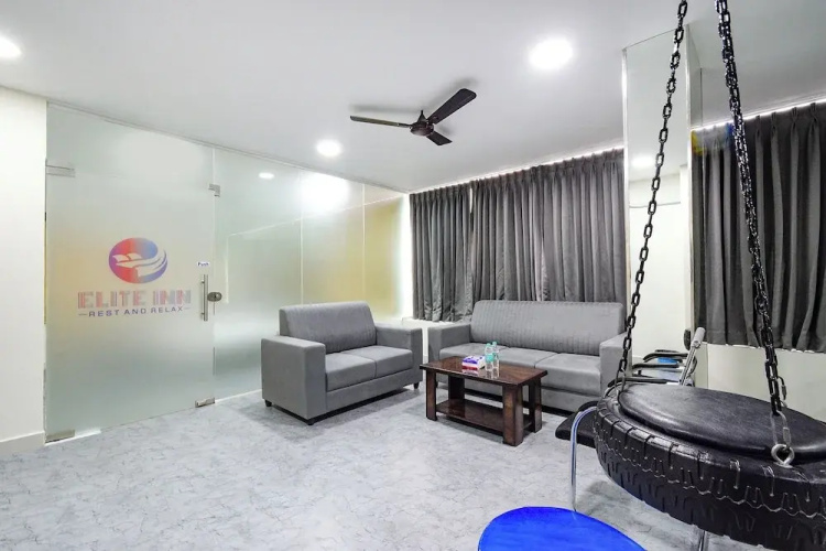 Fabhotel Elite Inn