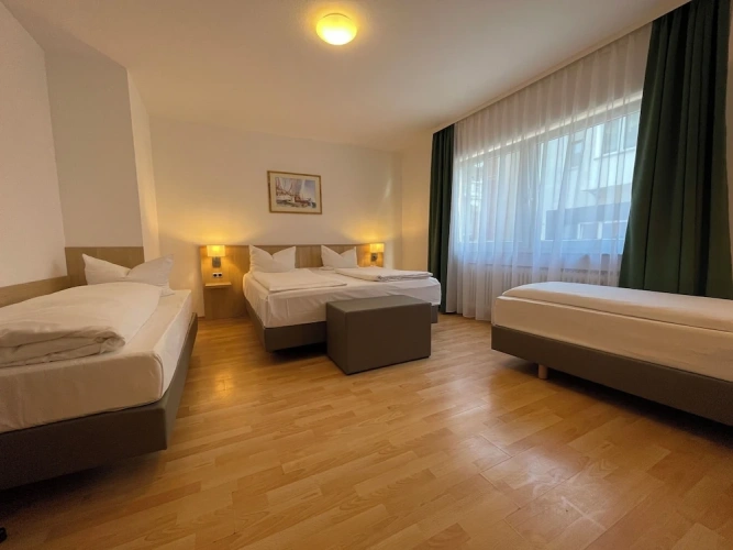 Business Quadruple room